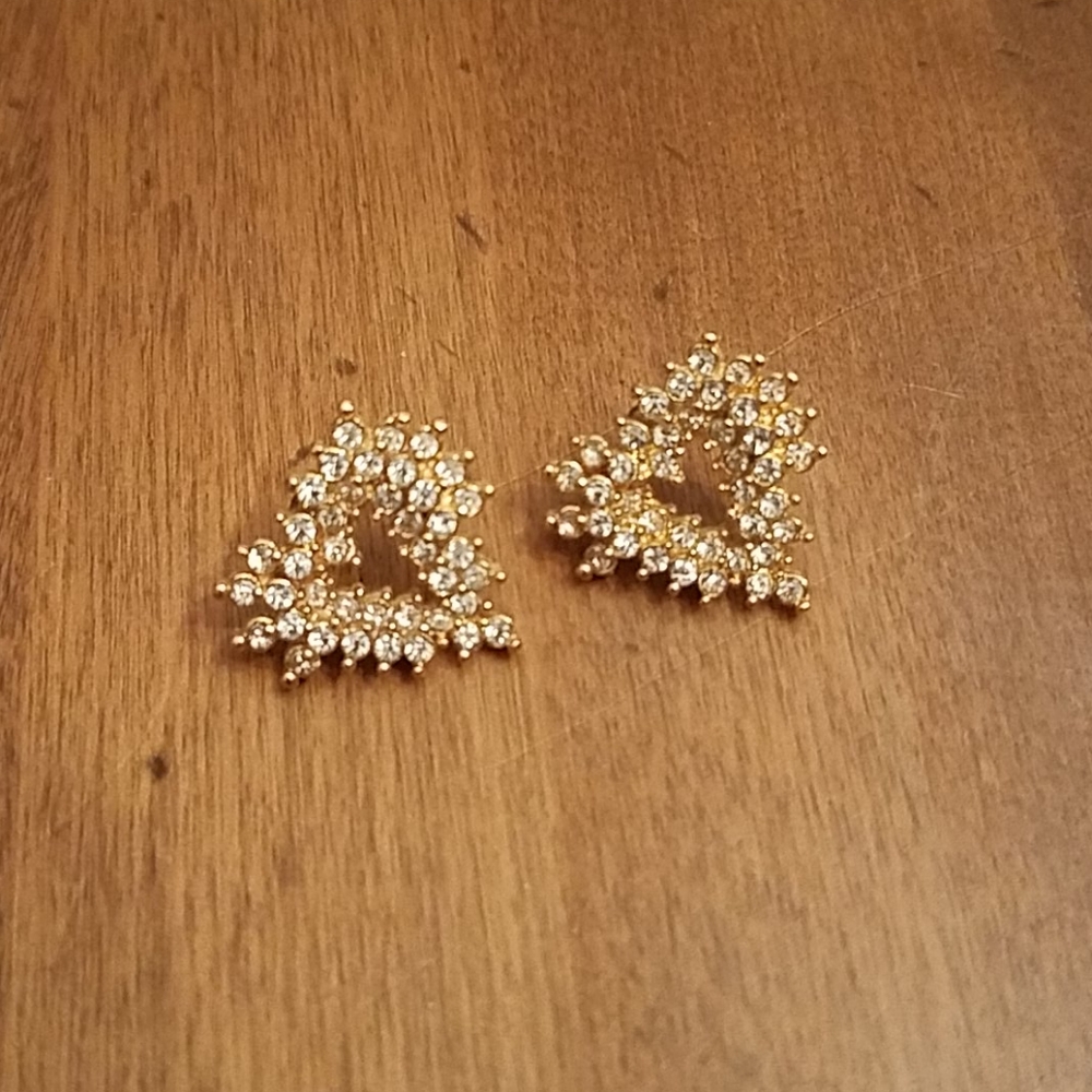 Fashion jewelry pair of heart shaped Y2K earrings
